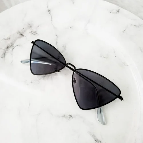 Slnečné okuliare trojuholníkové - čierne