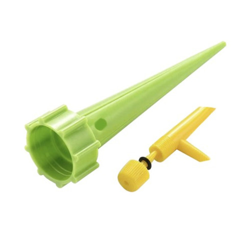 Zavlažovač kvetináčov na PET flašu