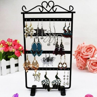 Kovový stojan na náušnice