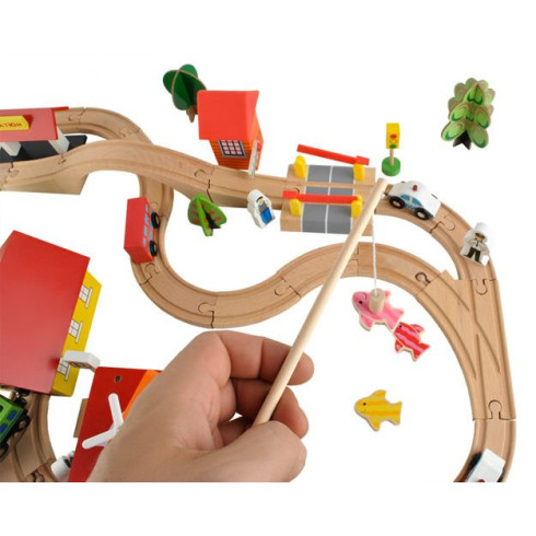 Drevená vláčiková dráha s heliportom 