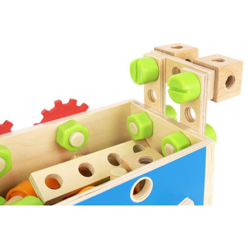 Dřevěný box s nářadím - 71 dílů