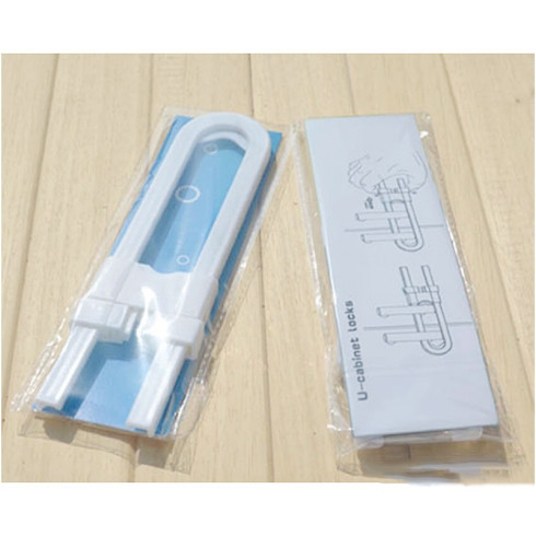 Detský bezpečnostný zámok na nábytok 18x4cm, biely