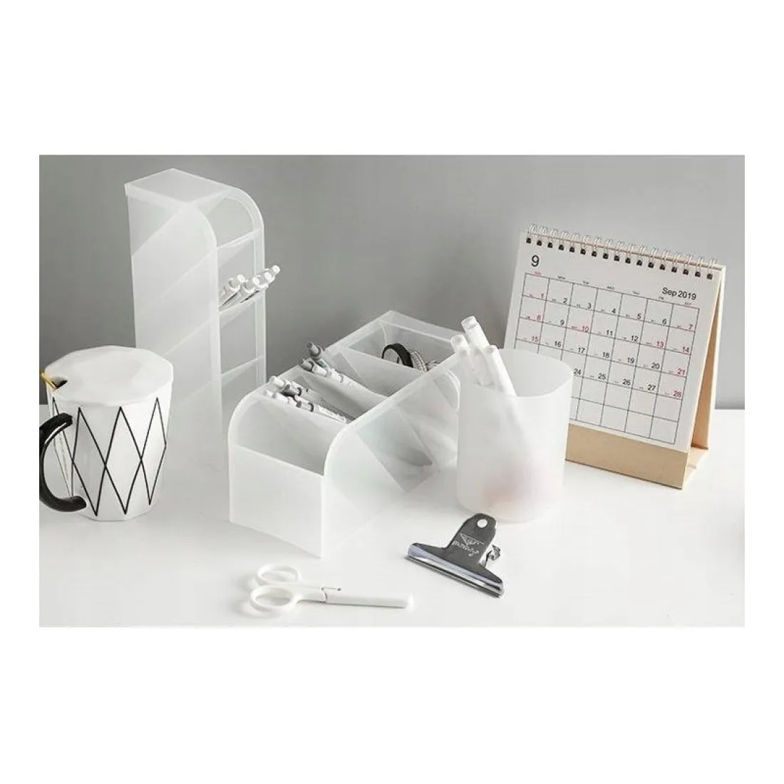 Plastový stolní organizér - čirý