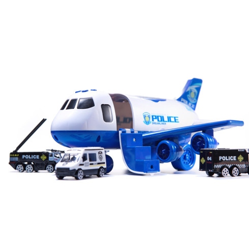 Policejní nákladní letadlo s auty a efekty
