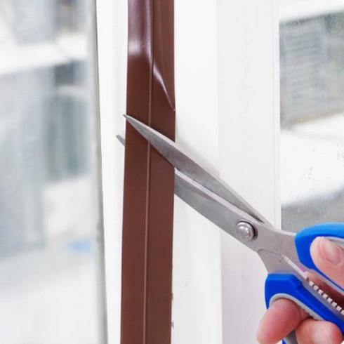 Tesniaca lišta do dverí - hnedá