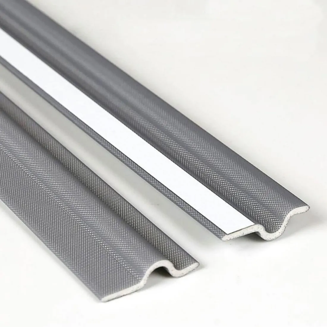 Těsnicí lišta pro okna a dveře - šedá