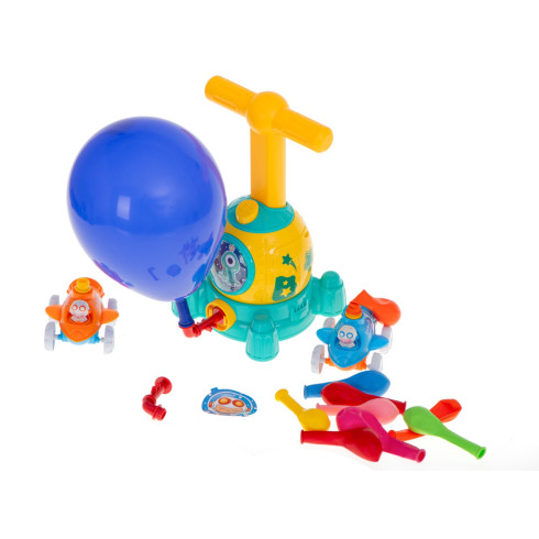 Zábavná detská hra s nafukovacími balónikmi - aerodynamická autoraketa - vesmír