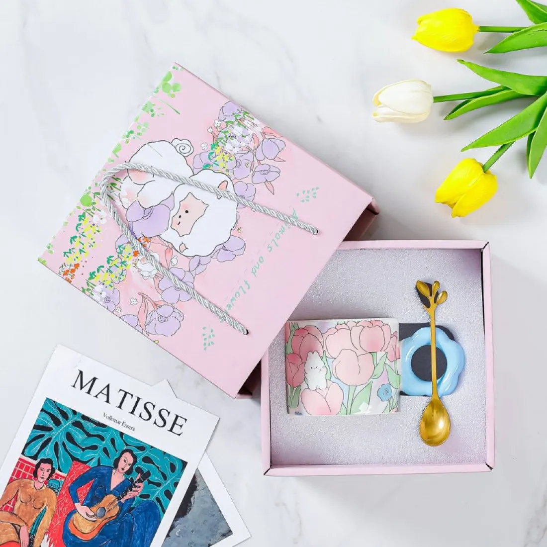 Keramický hrnček s lyžičkou v darčekovej krabici, 280 ml - ružový